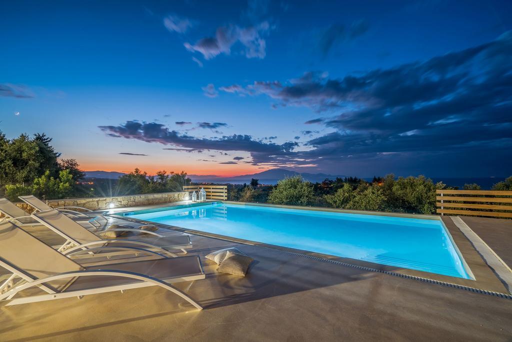 Villa Merovigli - Sea Views & Private Pool, Ideal For Large Groups, By Zantewize Трагаки Екстериор снимка