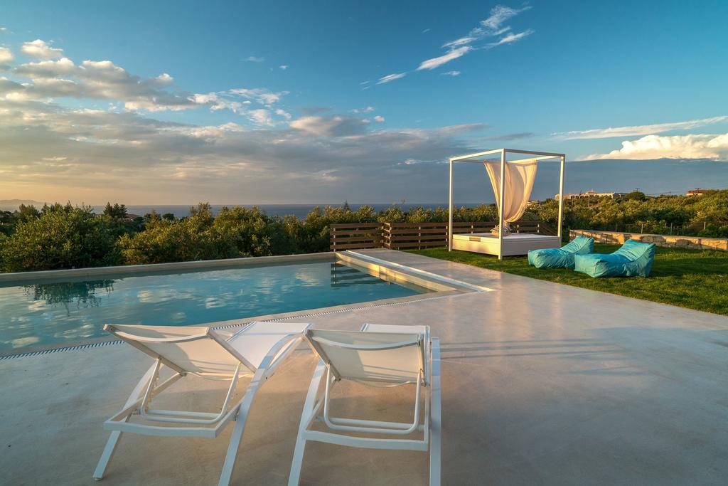 Villa Merovigli - Sea Views & Private Pool, Ideal For Large Groups, By Zantewize Трагаки Екстериор снимка